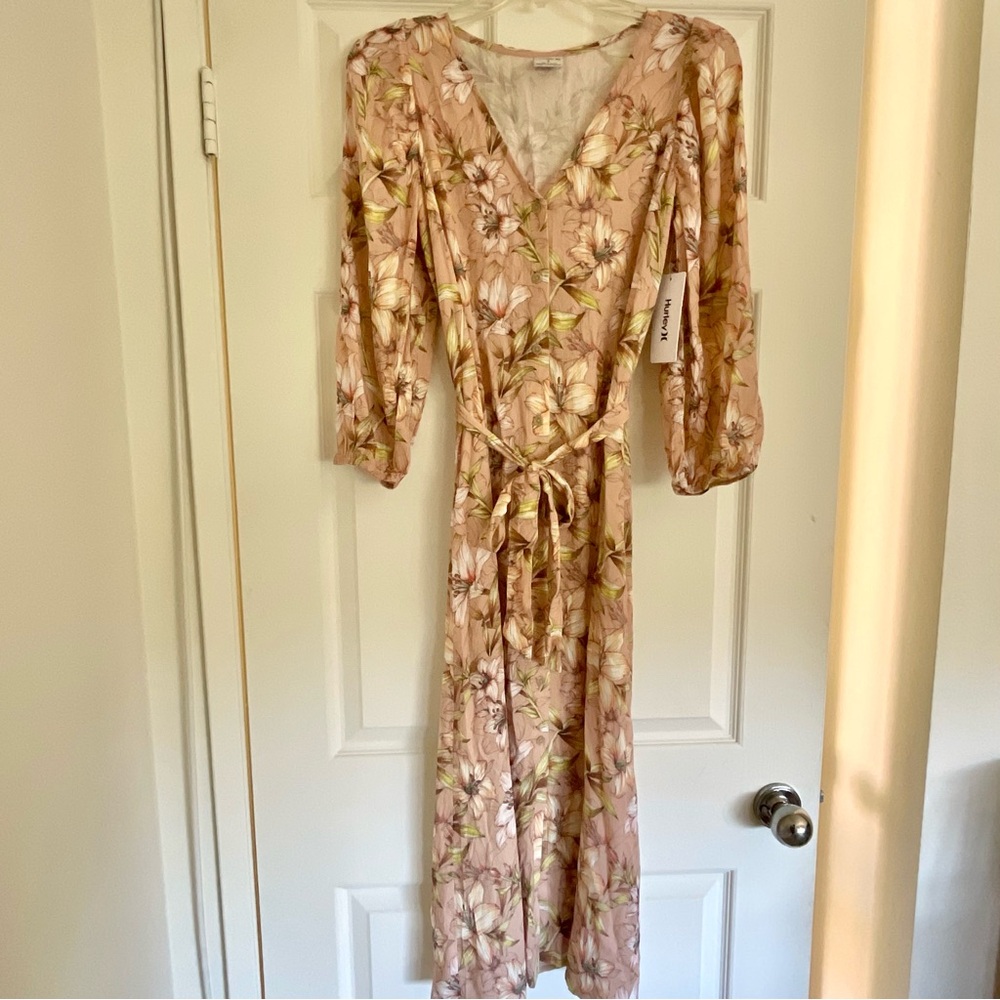 Hurley Lily Floral 3/4 Sleeve Midi Dress - Picture 2 of 6